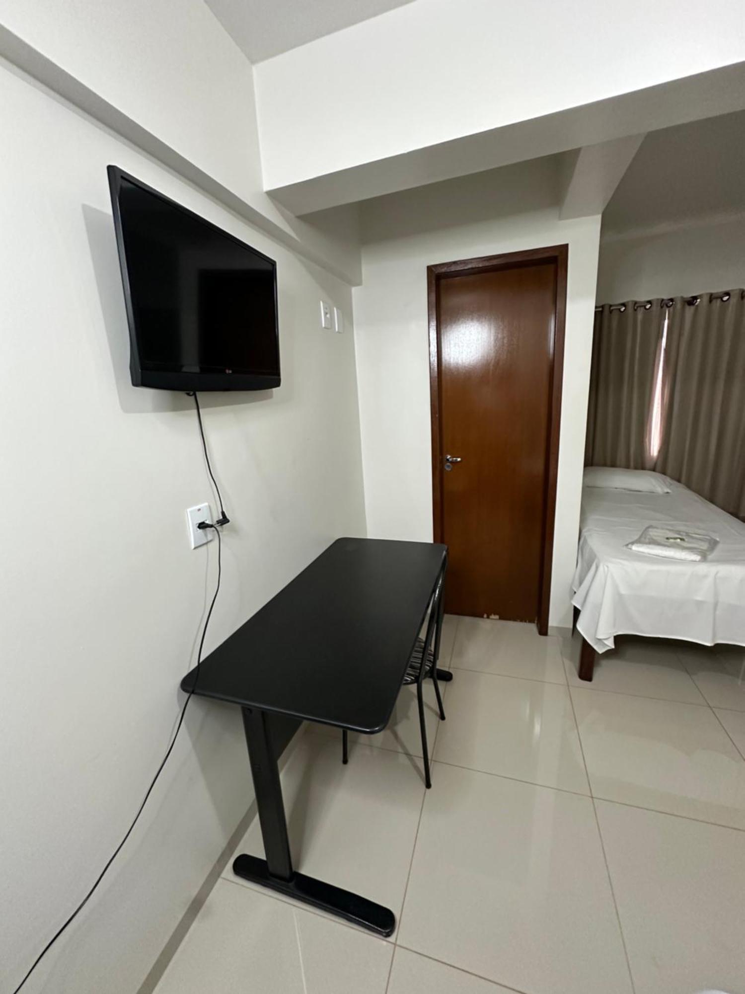 Rai Hotel - Proximo A Prefeitura Каскавел Экстерьер фото