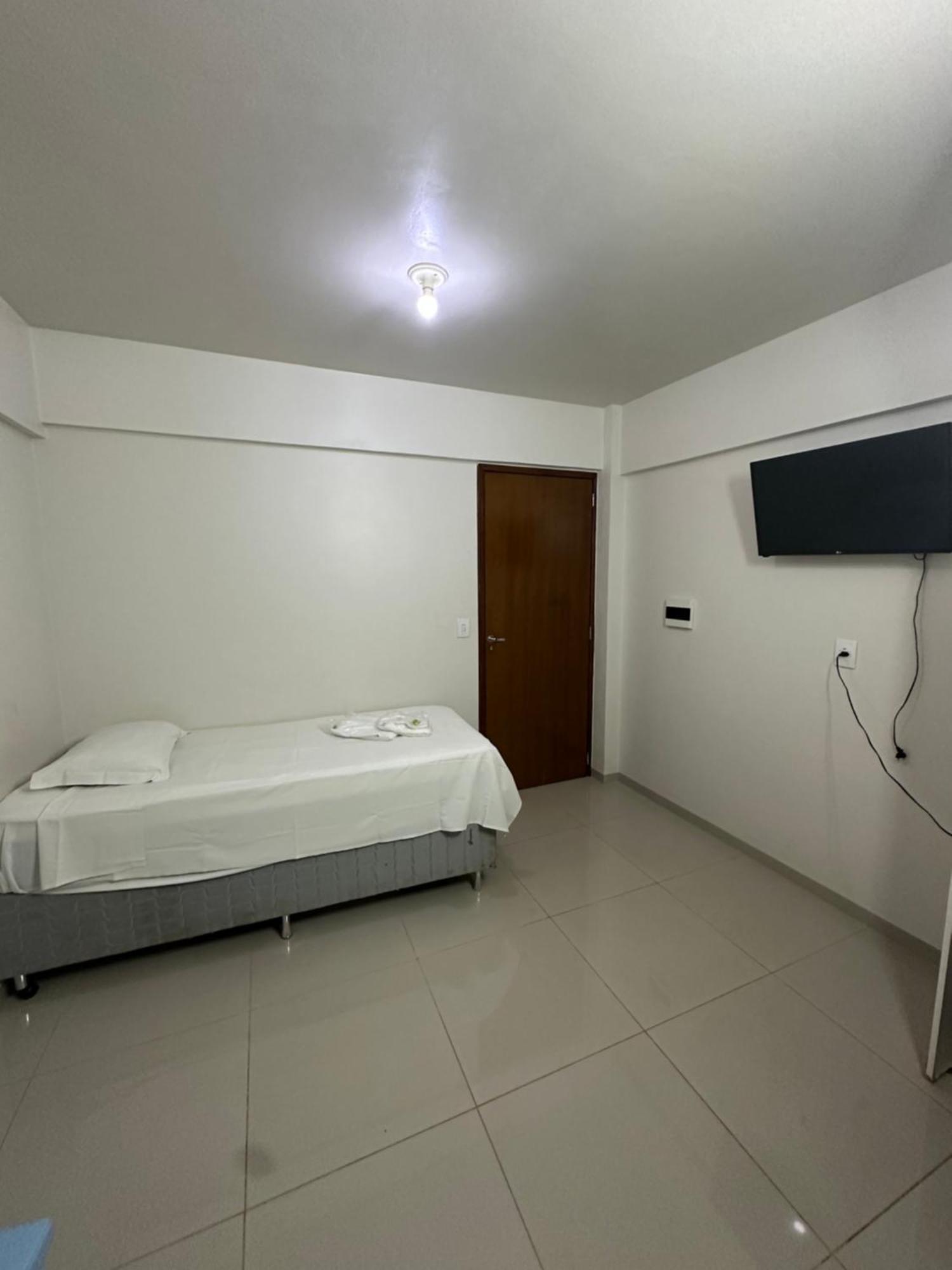 Rai Hotel - Proximo A Prefeitura Каскавел Экстерьер фото