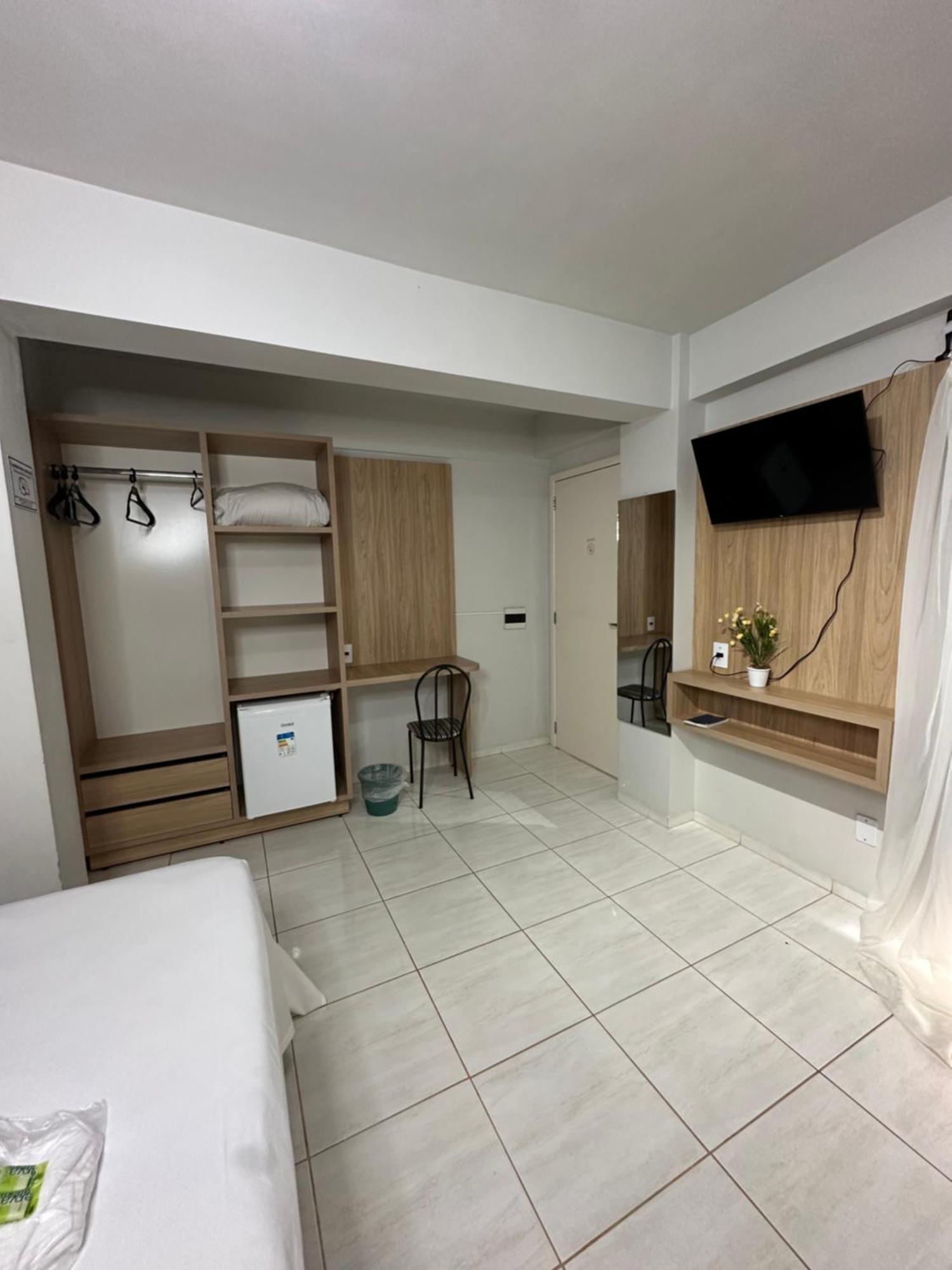 Rai Hotel - Proximo A Prefeitura Каскавел Экстерьер фото